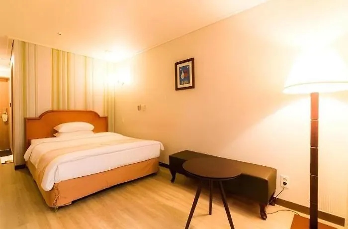 Homers Hotel 4*